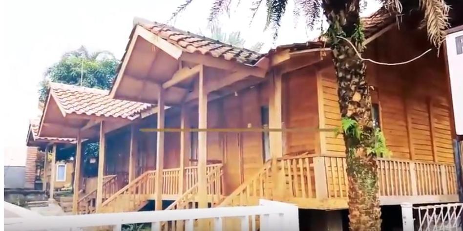Penginapan Muslim Yuni Inn Bogor Luaran gambar